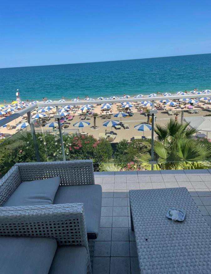 Conero Casa - Marcelli Di Numana In Via Litoranea 101 Sul Mare Vista Spiaggia Con Parcheggio Esclusivo Buitenkant foto